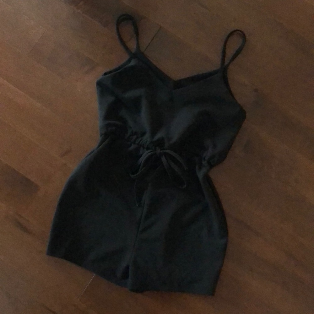 Black tie romper